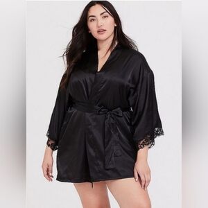 Plus Size Elegant Black Satin Robe